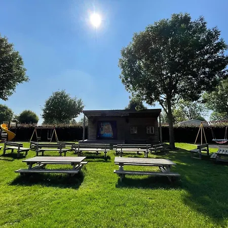 With Terrace, 9 Km From Maastricht Chalet Berg en Terblijt